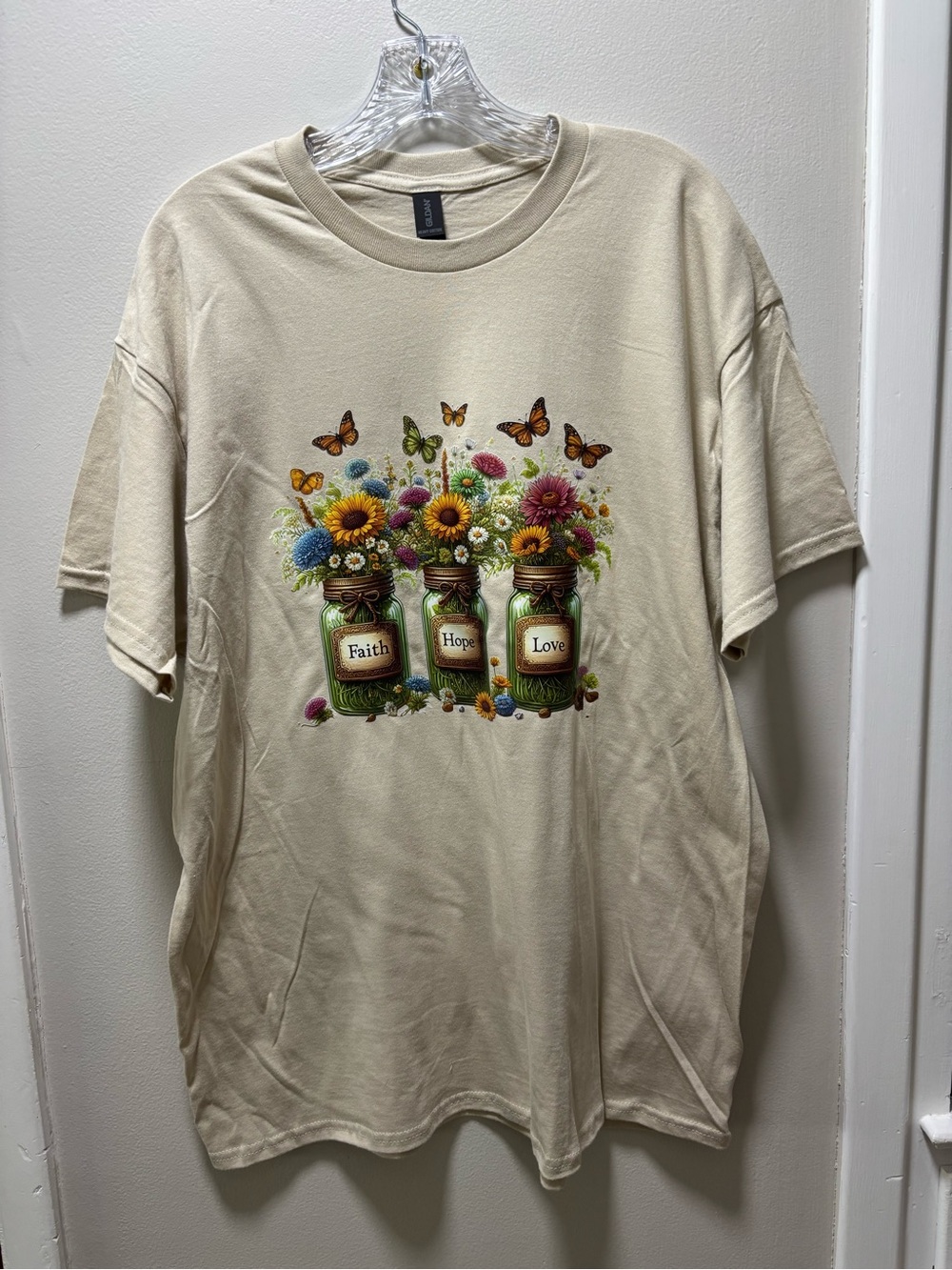 Woman’s XL DTF Transfer Tan Graphic Colorful Floral Jar Butterflies New Made